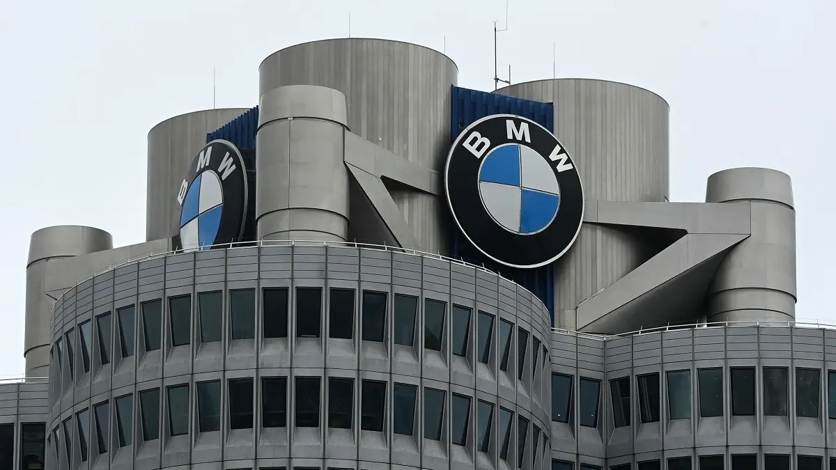 "BMW" تتوقع خسائر بمليار يورو في 2025 بسبب الحرب التجارية